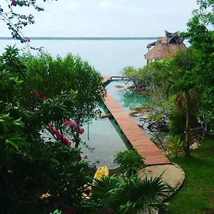 Eco-románticas Kúuch Ka´anil 2*, Bacalar México
